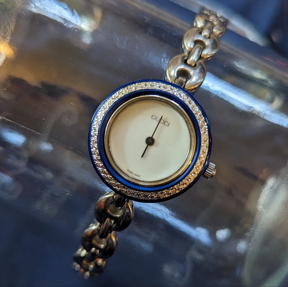 Gucci watch with 37 bezels!